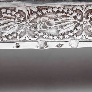 Oliera in srgento fuso, sbalzato e cesellato. Francia marchi di titolo in uso dal 1879 al 1838 e dellArgentiere (non identificato)  - Asta Argenti - Associazione Nazionale - Case d'Asta italiane