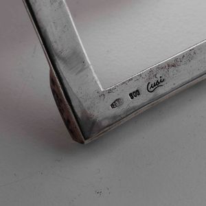 Tre oggetti in argento. Italia XX secolo. Portabiglietti e ciotola Argentiere Cusi Milano; scatola a coccinella Argentiere Pradella per Cusi milano  - Asta Argenti - Associazione Nazionale - Case d'Asta italiane