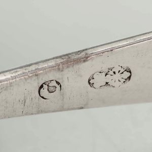 Senapiera in argento e vetro. Argenteria francese del XIX secolo  - Asta Argenti - Associazione Nazionale - Case d'Asta italiane