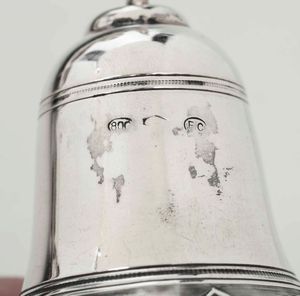 Calamaio in argento composto da elementi di manifatture e argentieri differenti. XX secolo  - Asta Argenti - Associazione Nazionale - Case d'Asta italiane