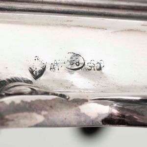 Calamaio in argento composto da elementi di manifatture e argentieri differenti. XX secolo  - Asta Argenti - Associazione Nazionale - Case d'Asta italiane