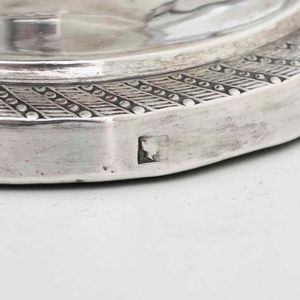 Zuccheriera in argento fuso e cesellato, Napoli, XIX secolo  - Asta Argenti - Associazione Nazionale - Case d'Asta italiane