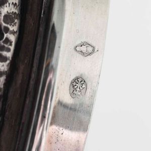 Caffettiera argento fuso, sbalzato e cesellato. Probabilmente Torino XIX-XX secolo  - Asta Argenti - Associazione Nazionale - Case d'Asta italiane