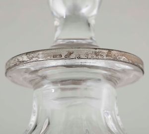 Bottiglia e brocca in vetro molato e argento, manifatture diverse del XX secolo  - Asta Argenti - Associazione Nazionale - Case d'Asta italiane