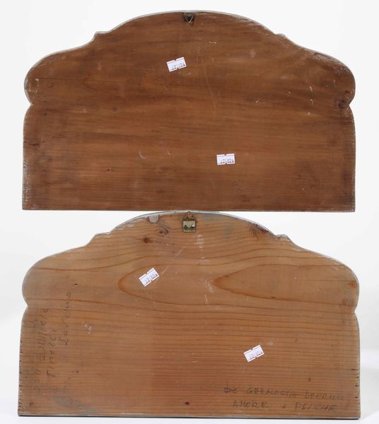 Due rilievi a soggetto mitologico. Papier-mach� dipinto e legno. Probabile XX secolo  - Asta Scultura - Associazione Nazionale - Case d'Asta italiane