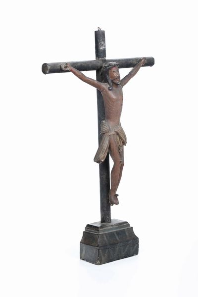 Crocifisso in legno policromo. Spagna XVII-XVIII secolo  - Asta Scultura - Associazione Nazionale - Case d'Asta italiane