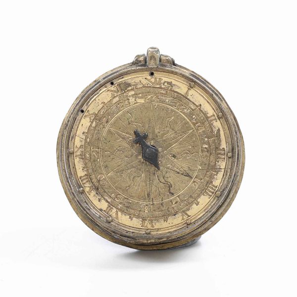 Cassa di orologio in metallo inciso. Privo di meccanismo, XVI/XVIII secolo  - Asta Scultura - Associazione Nazionale - Case d'Asta italiane