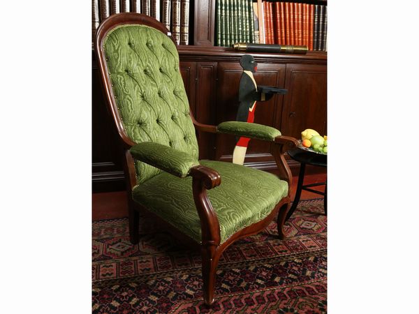 Poltrona in noce  - Asta Arredi e dipinti da un antico palazzo marchigiano - Associazione Nazionale - Case d'Asta italiane