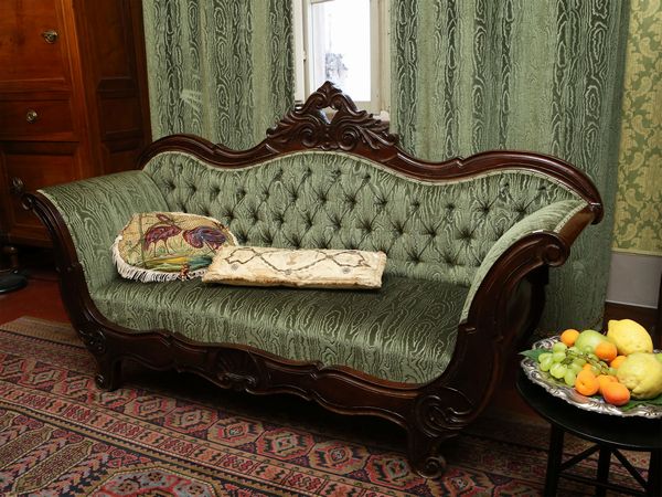 Divanetto a barca  - Asta Arredi e dipinti da un antico palazzo marchigiano - Associazione Nazionale - Case d'Asta italiane