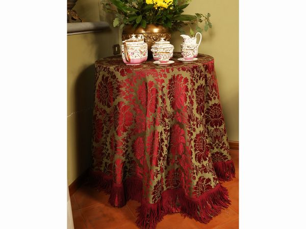 Tavolino habill�  - Asta Arredi e dipinti da un antico palazzo marchigiano - Associazione Nazionale - Case d'Asta italiane