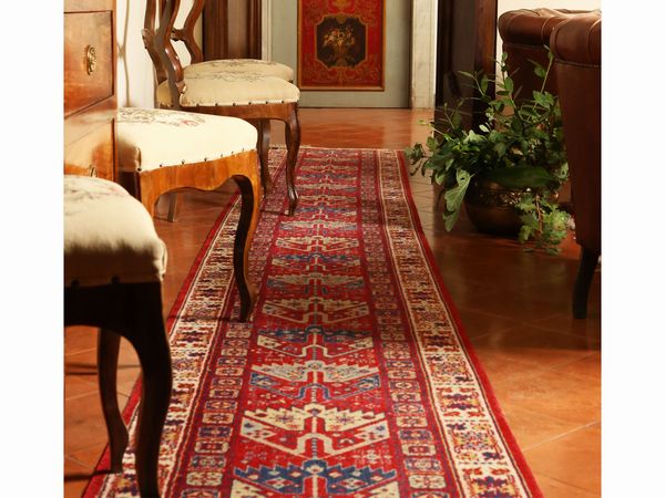 Tappeto galleria meccanico di vecchia manifattura  - Asta Arredi e dipinti da un antico palazzo marchigiano - Associazione Nazionale - Case d'Asta italiane