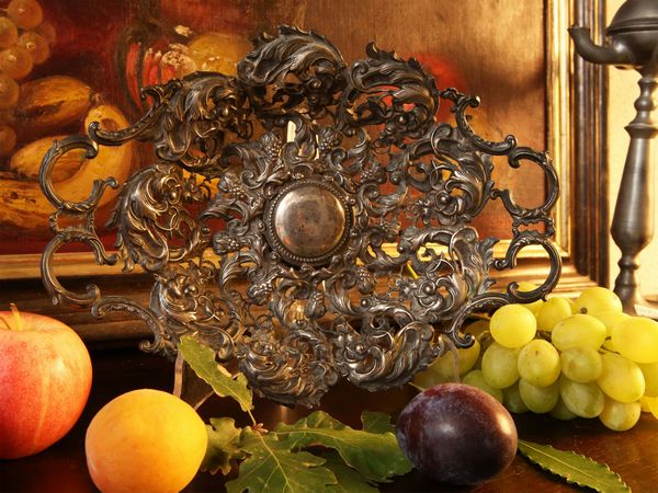 Cestino in lamina d'argento  - Asta Arredi e dipinti da un antico palazzo marchigiano - Associazione Nazionale - Case d'Asta italiane