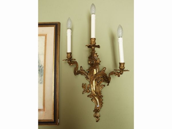 Coppia di applique in bronzo dorato  - Asta Arredi e dipinti da un antico palazzo marchigiano - Associazione Nazionale - Case d'Asta italiane