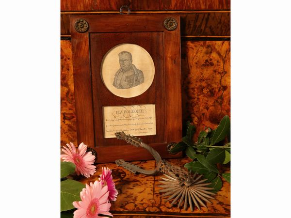 Lotto di curiosit� militari  - Asta Arredi e dipinti da un antico palazzo marchigiano - Associazione Nazionale - Case d'Asta italiane