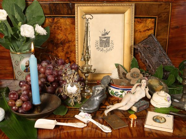 Miscellanea di curiosit� d'epoca  - Asta Arredi e dipinti da un antico palazzo marchigiano - Associazione Nazionale - Case d'Asta italiane