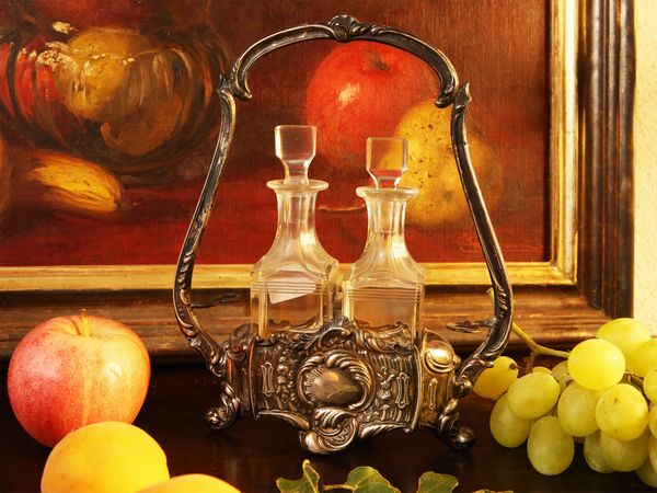 Piccola oliera Liberty in lamina d'argento  - Asta Arredi e dipinti da un antico palazzo marchigiano - Associazione Nazionale - Case d'Asta italiane