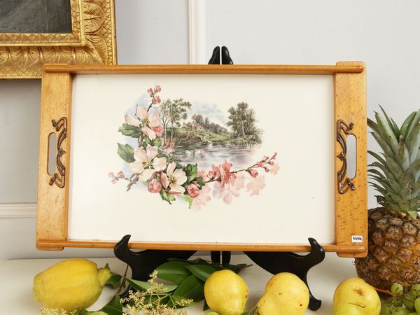 Vassoio in acero e ceramica  - Asta Arredi e dipinti da un antico palazzo marchigiano - Associazione Nazionale - Case d'Asta italiane