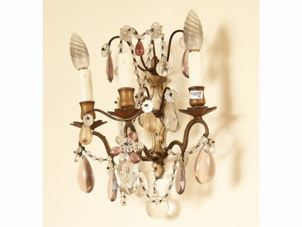 Coppia di applique in metallo e vetro  - Asta Arredi e dipinti da un antico palazzo marchigiano - Associazione Nazionale - Case d'Asta italiane