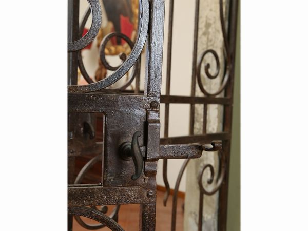 Cancellino in ferro battuto  - Asta Arredi e dipinti da un antico palazzo marchigiano - Associazione Nazionale - Case d'Asta italiane