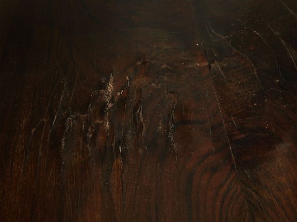 Cassettone impiallacciato in piuma di noce  - Asta Arredi e dipinti da un antico palazzo marchigiano - Associazione Nazionale - Case d'Asta italiane