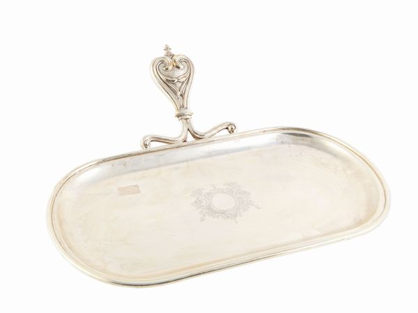 Vassoio ovale in argento  - Asta Arredi e dipinti da un antico palazzo marchigiano - Associazione Nazionale - Case d'Asta italiane