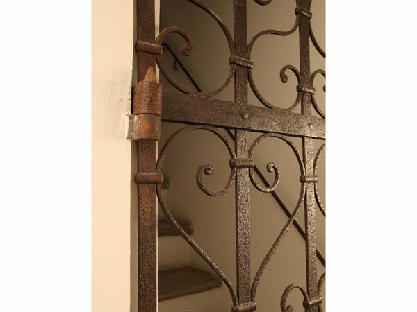 Antico cancello in ferro battuto  - Asta Arredi e dipinti da un antico palazzo marchigiano - Associazione Nazionale - Case d'Asta italiane