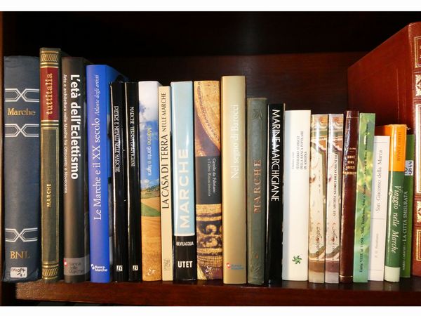 Miscellanea di libri sulle Marche  - Asta Arredi e dipinti da un antico palazzo marchigiano - Associazione Nazionale - Case d'Asta italiane
