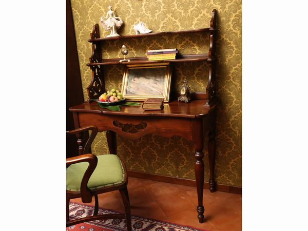 Scrittoio con alzata in legno tenero  - Asta Arredi e dipinti da un antico palazzo marchigiano - Associazione Nazionale - Case d'Asta italiane