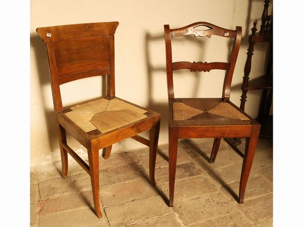 Tre sedie rustiche in noce  - Asta Arredi e dipinti da un antico palazzo marchigiano - Associazione Nazionale - Case d'Asta italiane