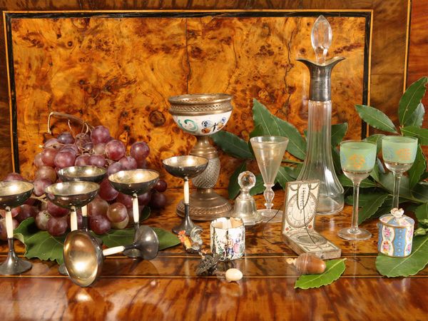 Lotto di curiosit� d'epoca  - Asta Arredi e dipinti da un antico palazzo marchigiano - Associazione Nazionale - Case d'Asta italiane