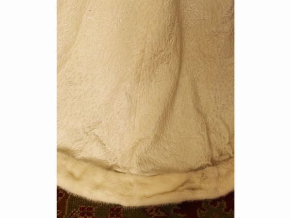 Abito da sposa sartoriale  - Asta Arredi e dipinti da un antico palazzo marchigiano - Associazione Nazionale - Case d'Asta italiane