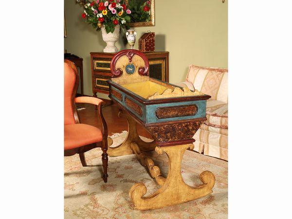 Culla fioriera in legno laccato  - Asta Arredi e dipinti da un antico palazzo marchigiano - Associazione Nazionale - Case d'Asta italiane