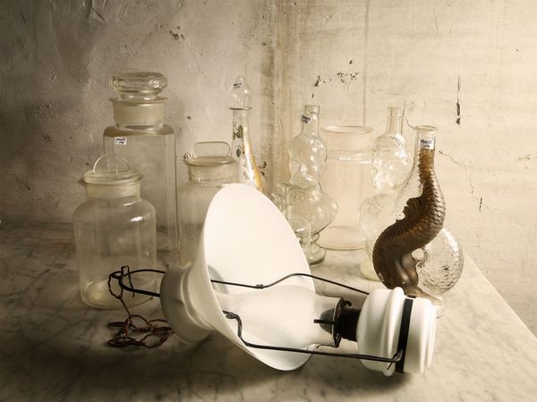 Miscellanea di curiosit� in vetro  - Asta Arredi e dipinti da un antico palazzo marchigiano - Associazione Nazionale - Case d'Asta italiane