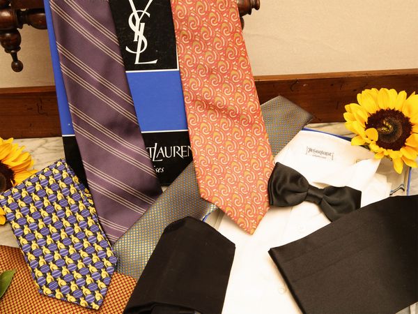 Assortimento di accesori vintage maschili  - Asta Arredi e dipinti da un antico palazzo marchigiano - Associazione Nazionale - Case d'Asta italiane