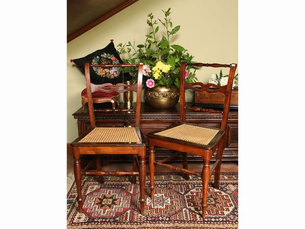 Serie di quattro sedie in mogano  - Asta Arredi e dipinti da un antico palazzo marchigiano - Associazione Nazionale - Case d'Asta italiane