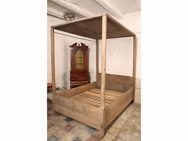 Letto a baldacchino in rovere  - Asta Arredi e dipinti da un antico palazzo marchigiano - Associazione Nazionale - Case d'Asta italiane