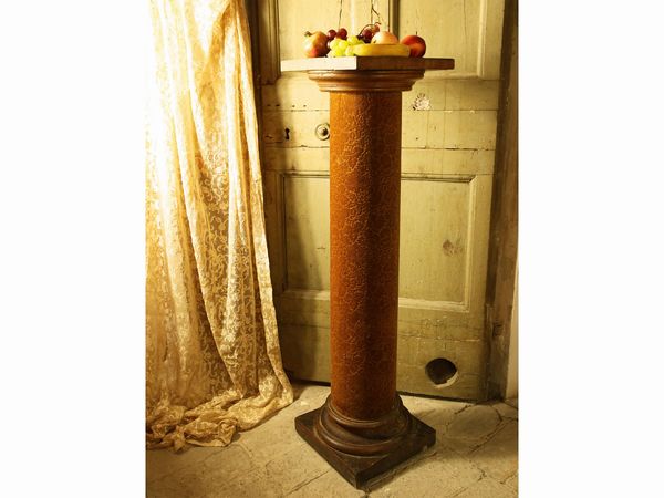 Colonna portasculture in legno tenero  - Asta Arredi e dipinti da un antico palazzo marchigiano - Associazione Nazionale - Case d'Asta italiane