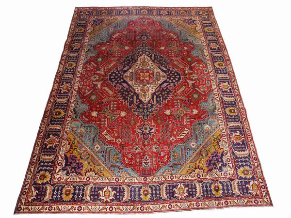 Tappeto persiano Tabriz di vecchia manifattura  - Asta Arredi e dipinti da un antico palazzo marchigiano - Associazione Nazionale - Case d'Asta italiane