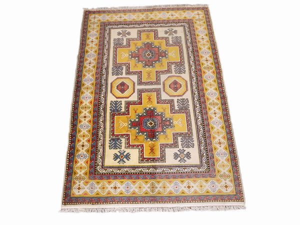 Tappeto causico Uzbek di vecchia manifattura  - Asta Arredi e dipinti da un antico palazzo marchigiano - Associazione Nazionale - Case d'Asta italiane