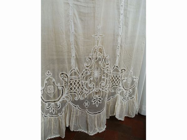 Lotto di tendaggi  - Asta Arredi e dipinti da un antico palazzo marchigiano - Associazione Nazionale - Case d'Asta italiane