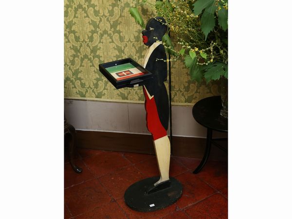 Servomuto coloniale in legno tenero laccato  - Asta Arredi e dipinti da un antico palazzo marchigiano - Associazione Nazionale - Case d'Asta italiane