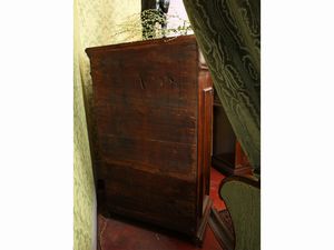 Stipo in noce  - Asta Arredi e dipinti da un antico palazzo marchigiano - Associazione Nazionale - Case d'Asta italiane