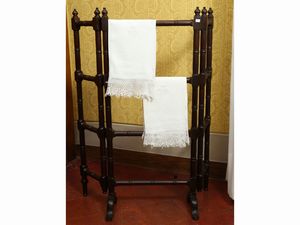 Lotto di complementi d'arredo per sala da bagno  - Asta Arredi e dipinti da un antico palazzo marchigiano - Associazione Nazionale - Case d'Asta italiane