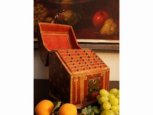 Scrigno portaposate  - Asta Arredi e dipinti da un antico palazzo marchigiano - Associazione Nazionale - Case d'Asta italiane