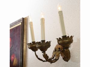 Coppia di applique in tole dorata  - Asta Arredi e dipinti da un antico palazzo marchigiano - Associazione Nazionale - Case d'Asta italiane