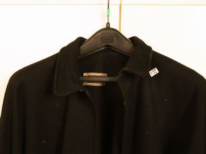 Assortimento di capi ed accessori vintage  - Asta Arredi e dipinti da un antico palazzo marchigiano - Associazione Nazionale - Case d'Asta italiane