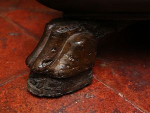 Stipo in noce  - Asta Arredi e dipinti da un antico palazzo marchigiano - Associazione Nazionale - Case d'Asta italiane