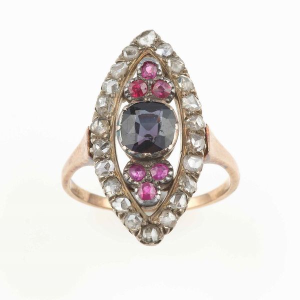 Anello con spinello blu, piccoli rubini e diamanti taglio a rosa  - Asta Gioielli - Associazione Nazionale - Case d'Asta italiane