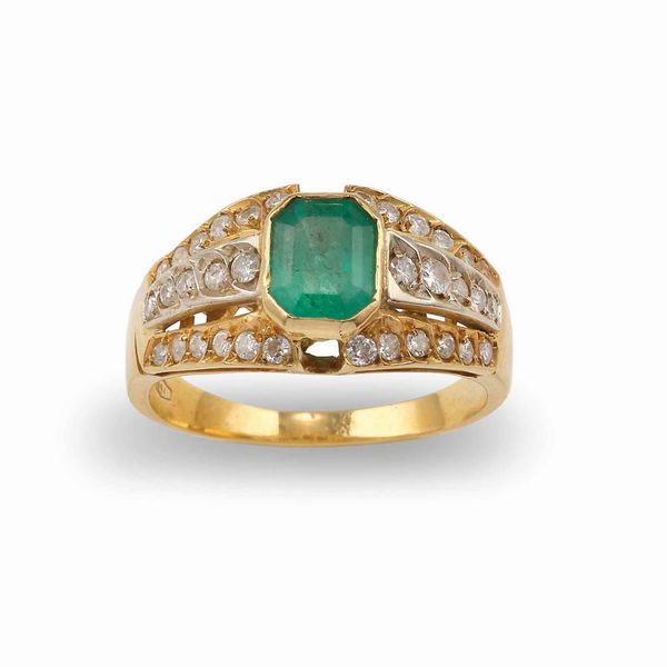 Anello con smeraldo Brasile di ct 0.60 circa e diamanti  - Asta Gioielli - Associazione Nazionale - Case d'Asta italiane