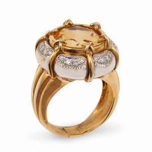 Anello ocn grande quarzo citrino e diamanti  - Asta Gioielli - Associazione Nazionale - Case d'Asta italiane
